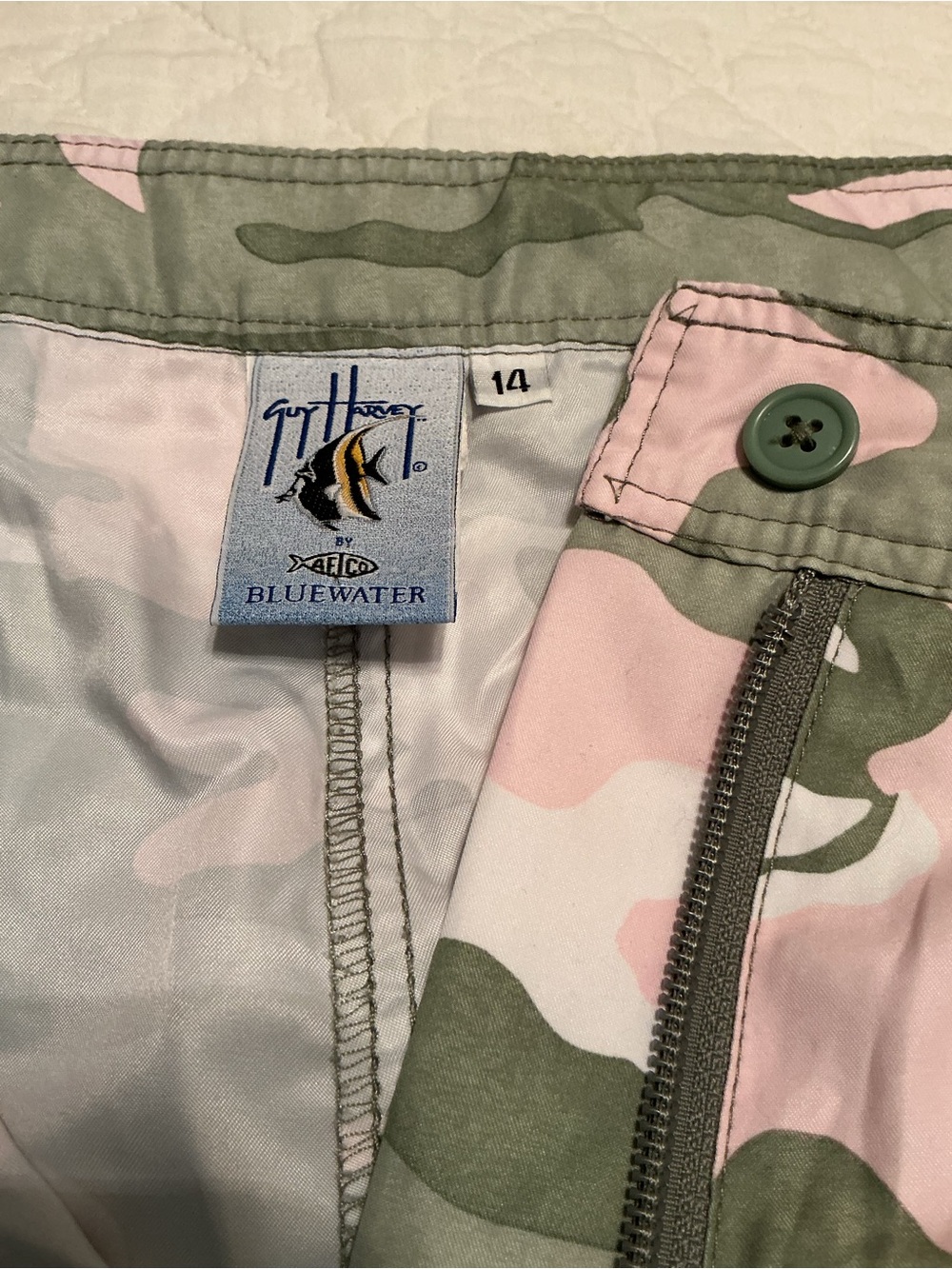 Guy Harvey Pink & Olive Green Camo Quick-Dry Shorts, Women’s 14 - Picture 2 of 11